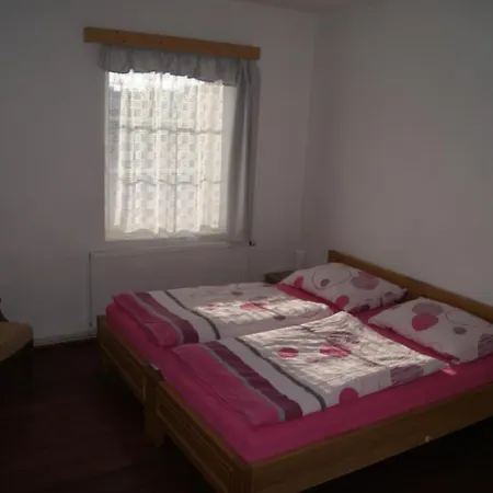 Cesky Raj Apartment *
